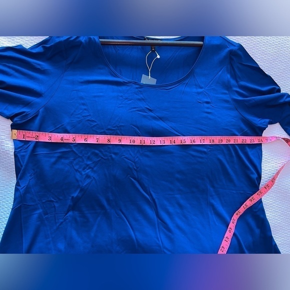 ELLEN FISHER Scoop Neck Elbow Sleeve Tunic
NWT - Picture 7 of 10